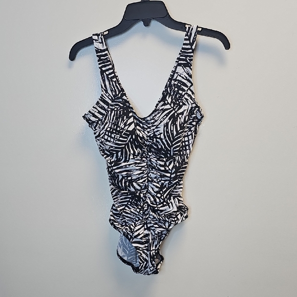 Black and White Patterned Swimsuit - Picture 1 of 2